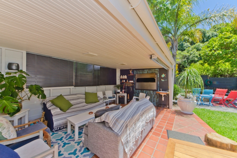 8 Bedroom Property for Sale in Leisure Isle Western Cape